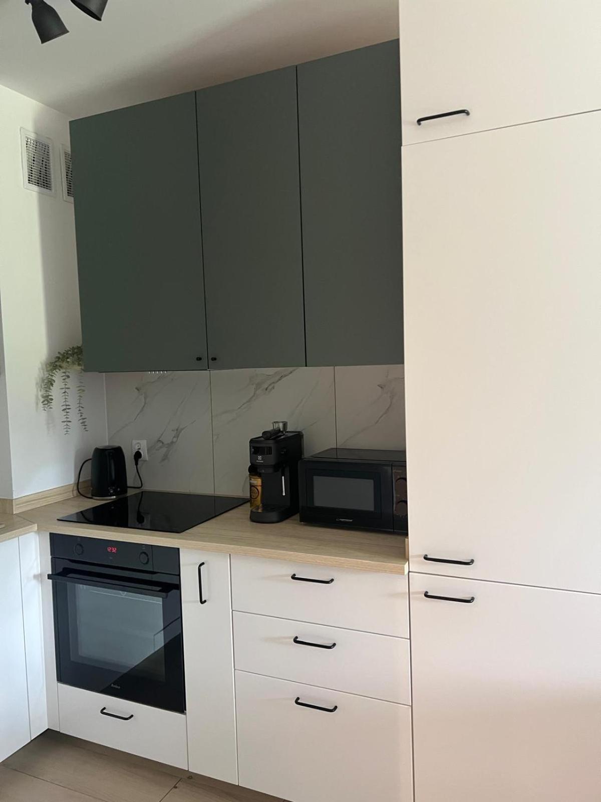 Apartment Akademicka Przy Onkologii 1 *
